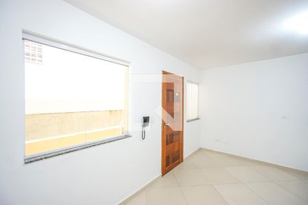 Sala e cozinha de apartamento para alugar com 1 quarto, 39m² em Vila Granada, São Paulo