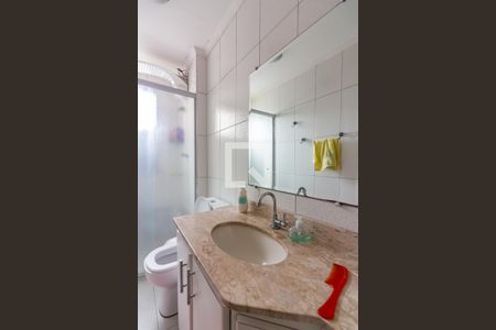 Banheiro de apartamento para alugar com 2 quartos, 65m² em Vila Yolanda, Osasco