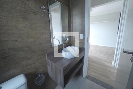 Banheiro de apartamento para alugar com 2 quartos, 57m² em Vila Assis Brasil, Mauá