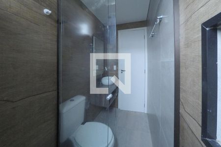 Banheiro de apartamento para alugar com 2 quartos, 57m² em Vila Assis Brasil, Mauá