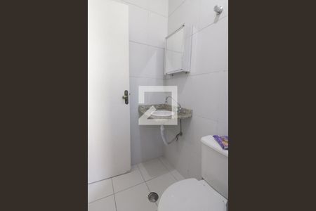 Banheiro de casa de condomínio à venda com 2 quartos, 62m² em Vila Nova Savoia, São Paulo