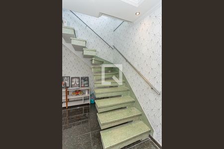 Escada de casa à venda com 4 quartos, 125m² em Jardim Peri, São Paulo