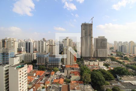 Vista da suíte  de apartamento para alugar com 2 quartos, 39m² em Vila Pompéia, São Paulo