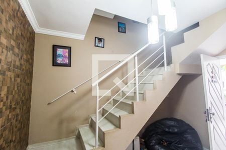 Escada de casa de condomínio à venda com 3 quartos, 102m² em Nova Aldeinha, Barueri