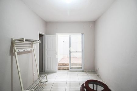 Suíte de casa para alugar com 2 quartos, 70m² em Chacrinha, Nova Iguaçu