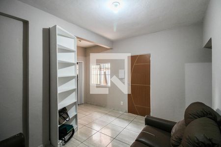 Sala de casa para alugar com 2 quartos, 70m² em Chacrinha, Nova Iguaçu