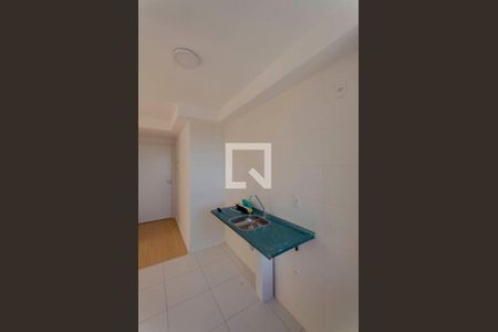 Sala e Cozinha Integrada  de apartamento para alugar com 2 quartos, 41m² em Vila Penteado, São Paulo