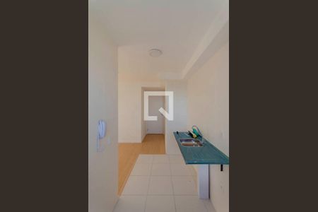 Sala e Cozinha Integrada  de apartamento para alugar com 2 quartos, 41m² em Vila Penteado, São Paulo
