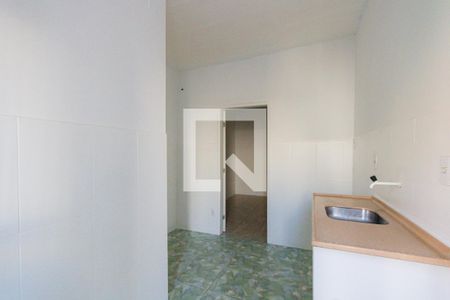 Cozinha de kitnet/studio para alugar com 1 quarto, 12m² em Gardênia Azul, Rio de Janeiro