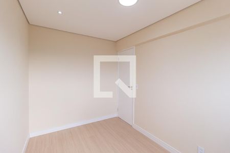 Quarto de apartamento para alugar com 2 quartos, 66m² em Jardim das Belezas, Carapicuíba