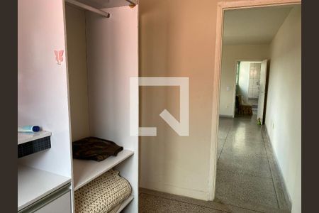 Closet da suíte 1 de apartamento para alugar com 2 quartos, 130m² em Viaru, Sorocaba