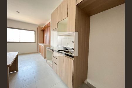 Cozinha de apartamento à venda com 1 quarto, 24m² em Vila Clementino, São Paulo