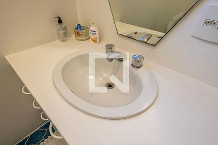 Casa à venda com 420m², 4 quartos e 4 vagas Casa à venda com 420m², 4 quartos e 4 vagasSuíte 3 - Banheiro