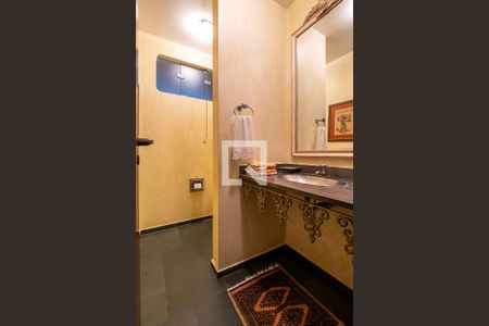 Casa à venda com 420m², 4 quartos e 4 vagas Casa à venda com 420m², 4 quartos e 4 vagasLavabo