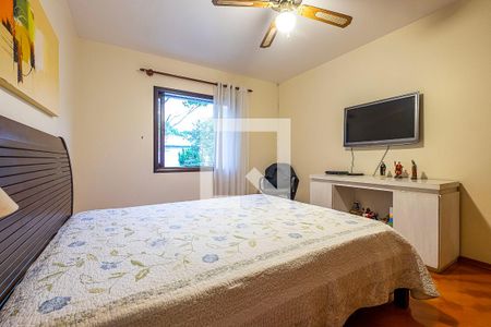 Casa à venda com 420m², 4 quartos e 4 vagas Casa à venda com 420m², 4 quartos e 4 vagasSuíte 3