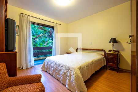 Casa à venda com 420m², 4 quartos e 4 vagas Casa à venda com 420m², 4 quartos e 4 vagasSuíte 2