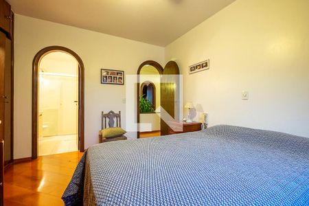 Casa à venda com 420m², 4 quartos e 4 vagas Casa à venda com 420m², 4 quartos e 4 vagasSuíte 4