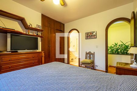 Casa à venda com 420m², 4 quartos e 4 vagas Casa à venda com 420m², 4 quartos e 4 vagasSuíte 4