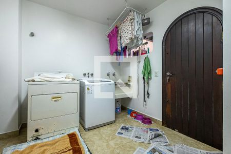 Casa à venda com 420m², 4 quartos e 4 vagas Casa à venda com 420m², 4 quartos e 4 vagasÁrea de Serviço