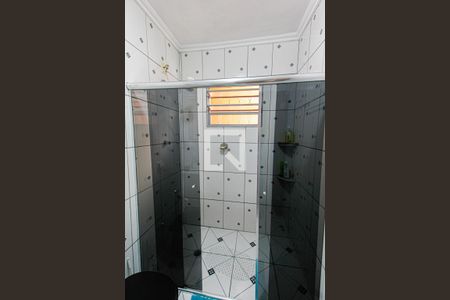 Banheiro box de casa à venda com 2 quartos, 125m² em Parque Capuava, Santo André