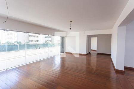 Sala 1 de apartamento para alugar com 5 quartos, 400m² em Serra, Belo Horizonte