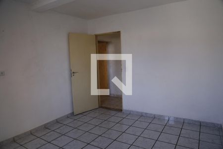 Quarto 2 de casa para alugar com 2 quartos, 70m² em Vila Miriam, São Paulo