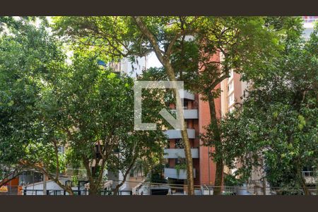 Vista de apartamento à venda com 6 quartos, 337m² em Higienópolis, São Paulo