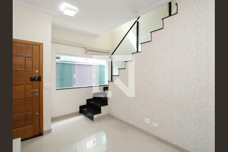 Sala de casa de condomínio para alugar com 2 quartos, 63m² em Vila Gustavo, São Paulo