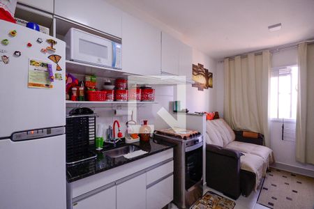 Sala/Cozinha de apartamento à venda com 2 quartos, 32m² em Parque Fongaro, São Paulo