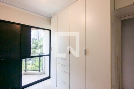 Quarto 2 de apartamento para alugar com 2 quartos, 50m² em Campo Belo, São Paulo