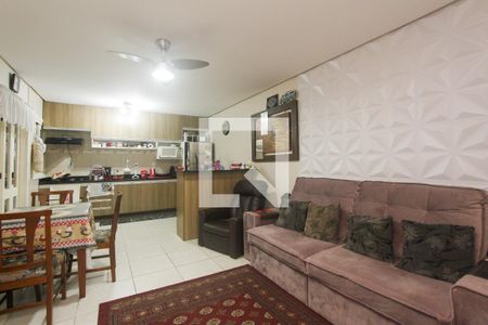 Sala de casa à venda com 3 quartos, 114m² em Jardim Itu Sabará, Porto Alegre
