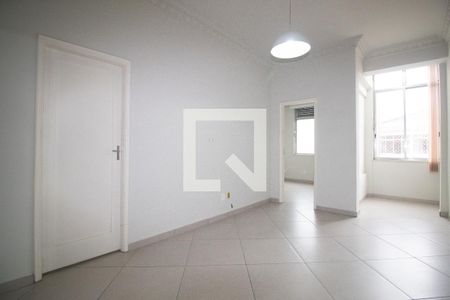 Apartamento para alugar com 72m², 2 quartos e sem vagaSala