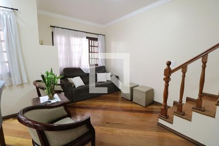 Sala de casa à venda com 4 quartos, 220m² em Conjunto Residencial Butantã, São Paulo