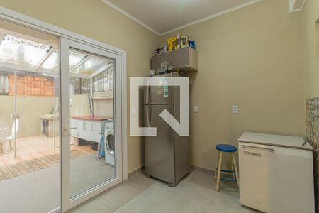 Cozinha de casa à venda com 2 quartos, 90m² em Guarujá, Porto Alegre