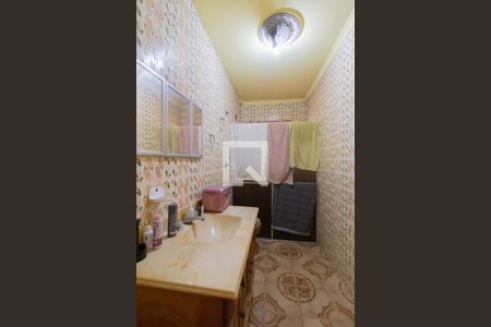 Casa à venda com 400m², 3 quartos e 3 vagas Casa à venda com 400m², 3 quartos e 3 vagasBanheiro