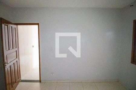 Quarto de casa para alugar com 1 quarto, 50m² em Jardim Santa Maria, São Paulo