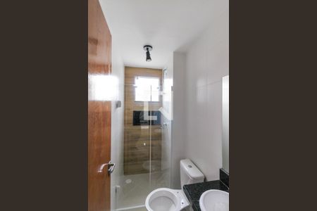 Banheiro de apartamento para alugar com 1 quarto, 33m² em Vila Prudente, São Paulo