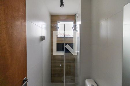 Banheiro de apartamento para alugar com 1 quarto, 33m² em Vila Prudente, São Paulo