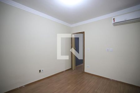 Sala de casa para alugar com 3 quartos, 100m² em Vila Amorim, Suzano