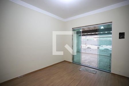 Sala de casa para alugar com 3 quartos, 100m² em Vila Amorim, Suzano