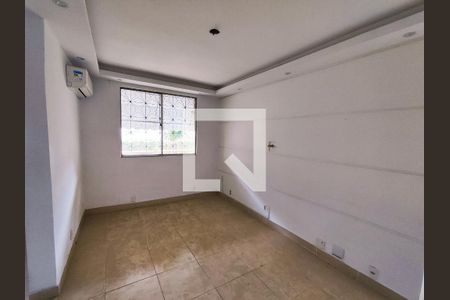 Sala de apartamento para alugar com 1 quarto, 40m² em Quintino Bocaiúva, Rio de Janeiro