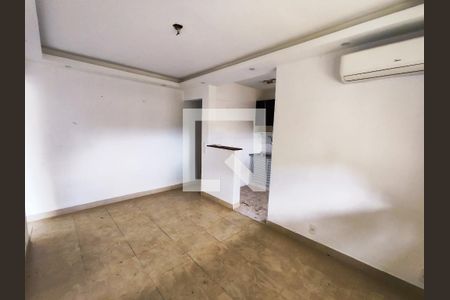Sala de apartamento para alugar com 1 quarto, 40m² em Quintino Bocaiúva, Rio de Janeiro