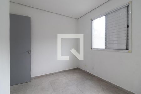 Quarto 2 de apartamento para alugar com 2 quartos, 42m² em Vila Talarico, São Paulo