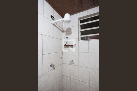 Banheiro - detalhes de casa para alugar com 1 quarto, 50m² em Vila Monte Serrat, Cotia