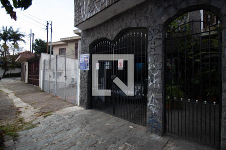 Fachada de casa para alugar com 3 quartos, 200m² em Campininha, São Paulo