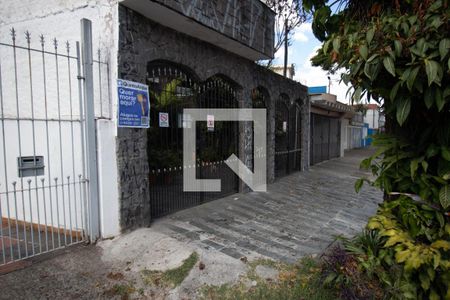 Fachada de casa para alugar com 3 quartos, 200m² em Campininha, São Paulo