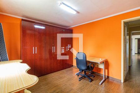 Quarto 1 de casa para alugar com 3 quartos, 250m² em Vila Butantã, São Paulo