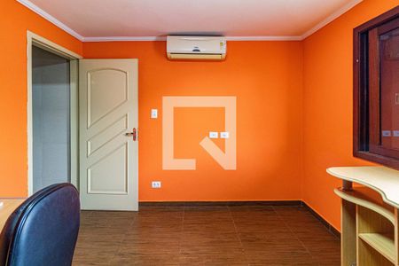 Quarto 1 de casa para alugar com 3 quartos, 250m² em Vila Butantã, São Paulo