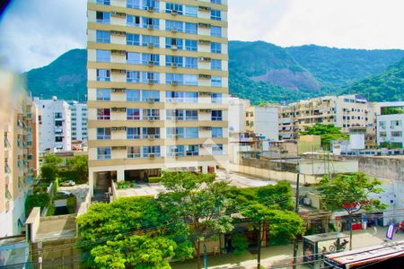 Sala vista de apartamento para alugar com 2 quartos, 63m² em Jardim Botânico, Rio de Janeiro