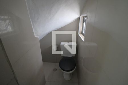 Banheiro de casa para alugar com 1 quarto, 38m² em Vila Marari, São Paulo